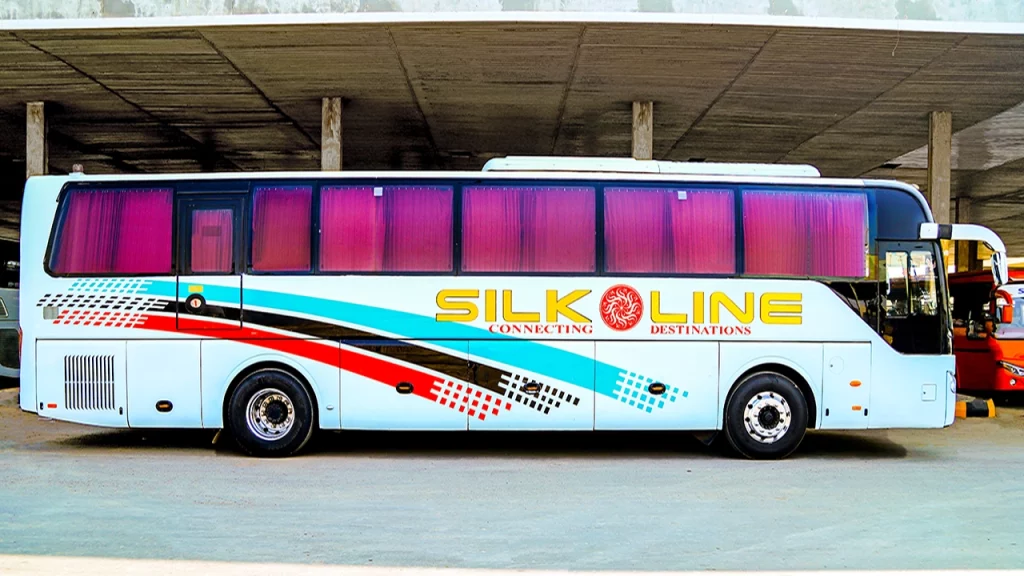 silkline-bus-exterior-side